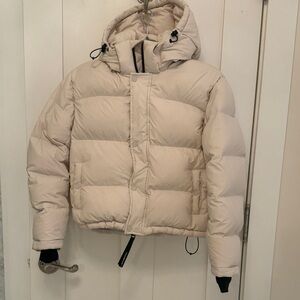 Super Puff Shorty Ivory Puffer Jacket with Hood